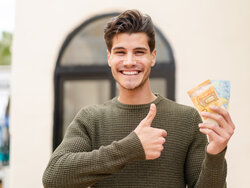 Letná brigáda, prvé peniaze - prvý krok k finančnej slobode